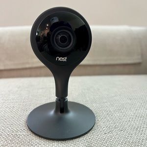 Nest Wired Cam Indoor - 1st Gen - Surveillance 24/7 Live Video and Night Vision